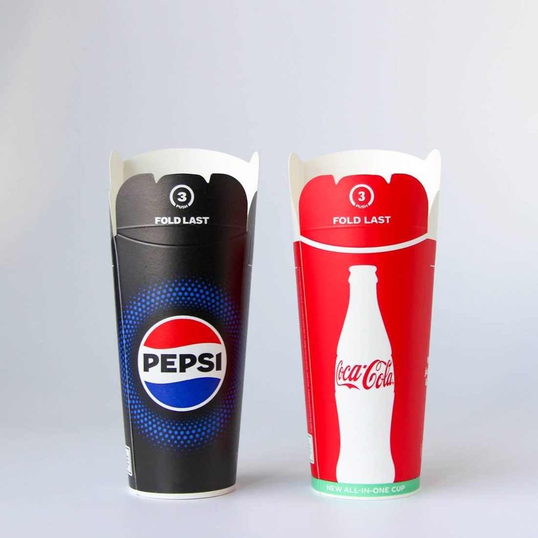 Coca-ColaデザインのTHE GOOD CUPクローズアップ