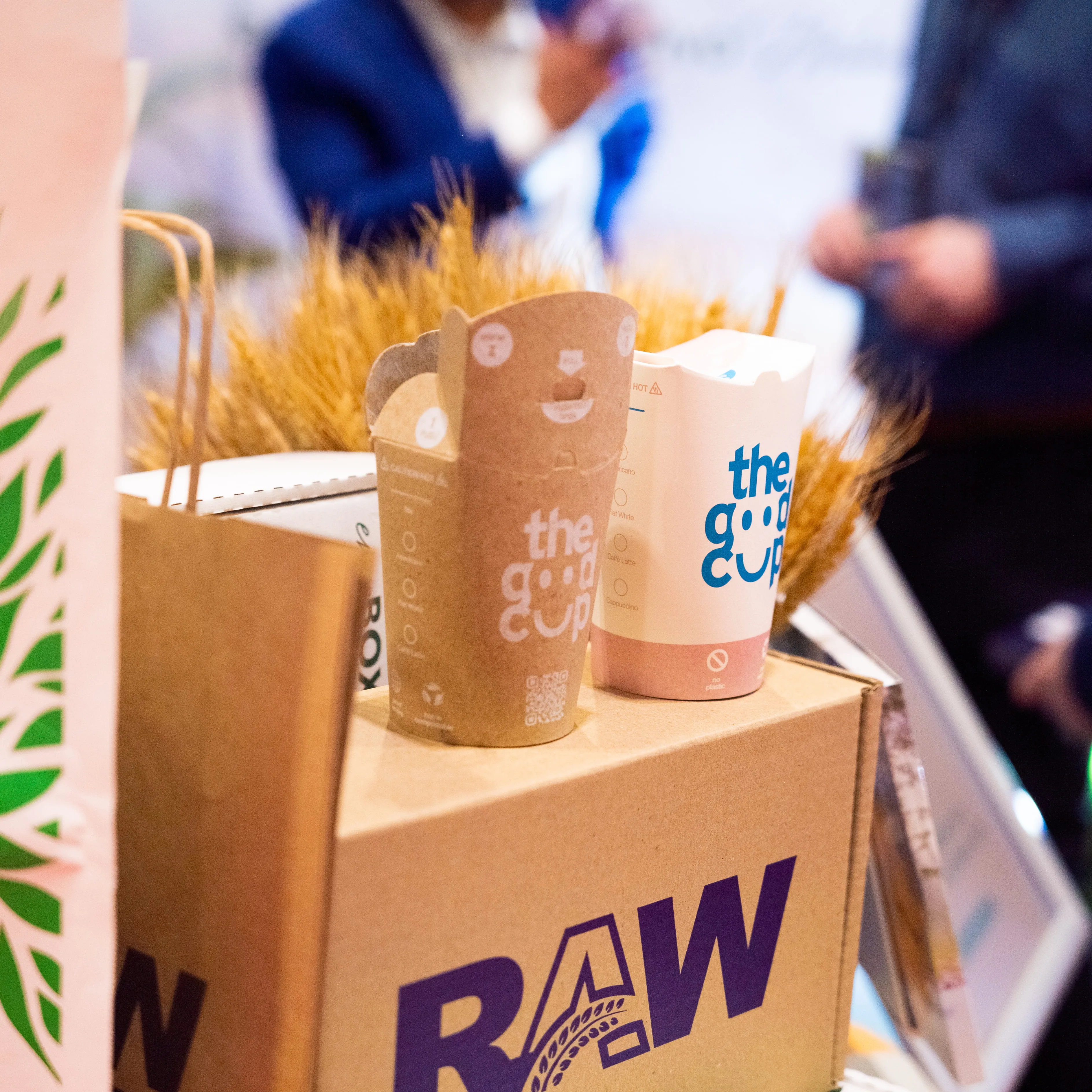 オリジナルThe Good Cupの制作事例画像　クラフトコップと印刷コップ